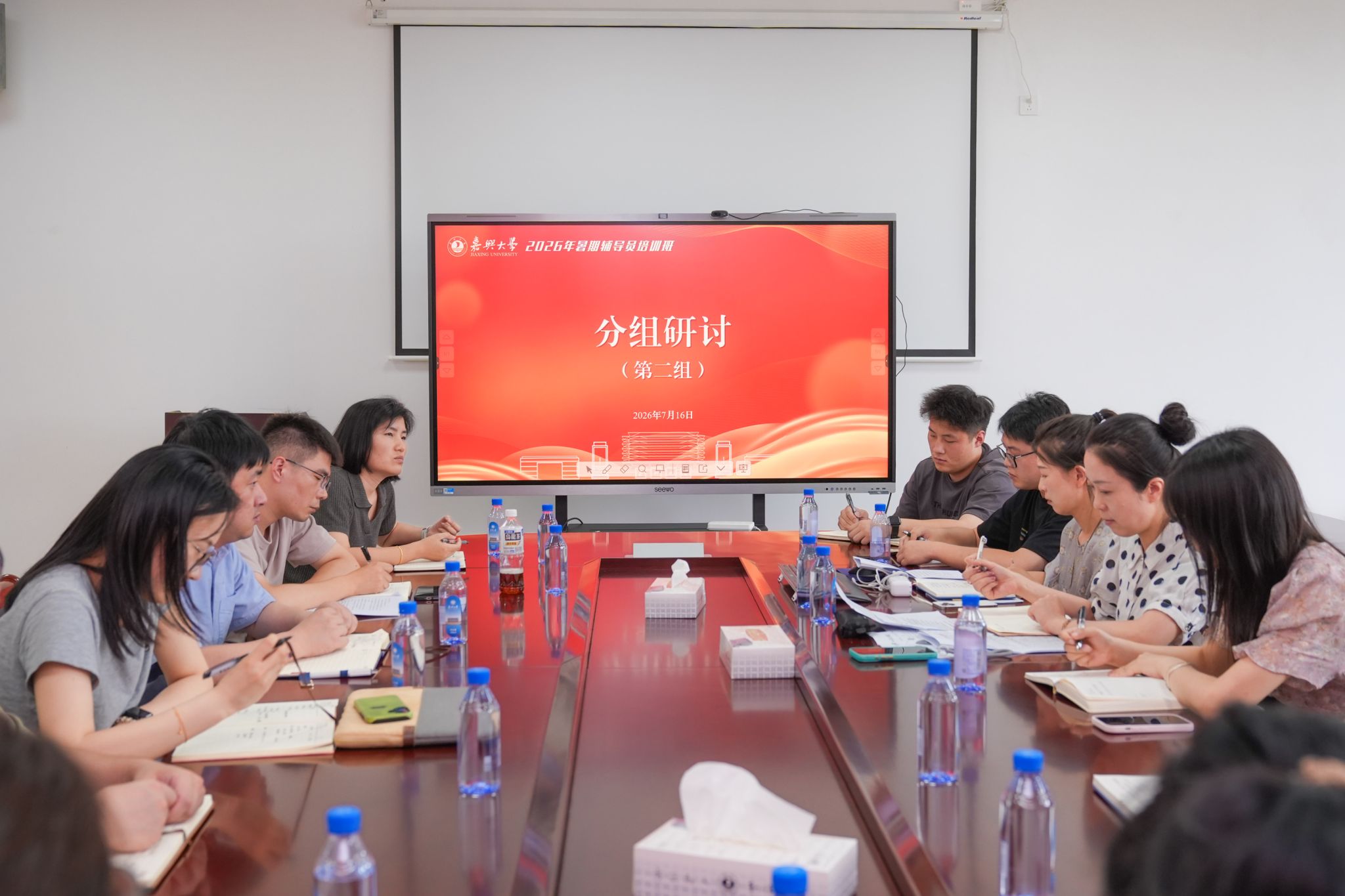 系统阐释了新时代辅导员队伍建设的时代
