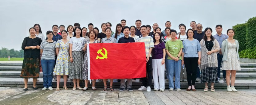 该支部充分发挥中国革命红船起航地资源