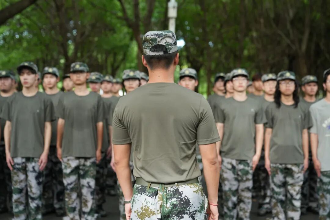 校长梅德庆